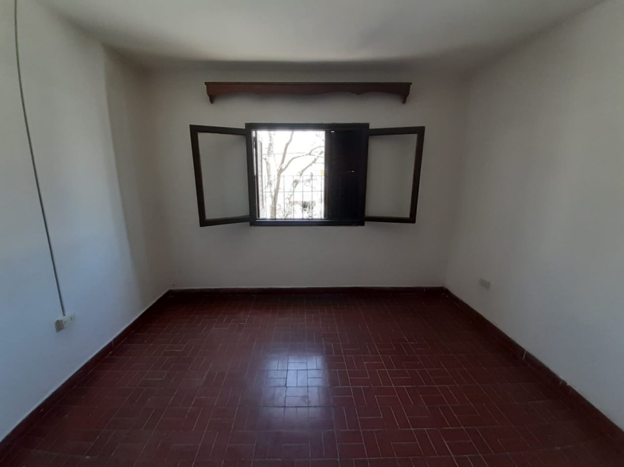 VENTA CASA EN PLANTA ALTA ZONA ALVARADO AL 1700