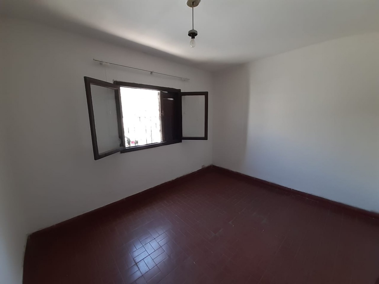 VENTA CASA EN PLANTA ALTA ZONA ALVARADO AL 1700