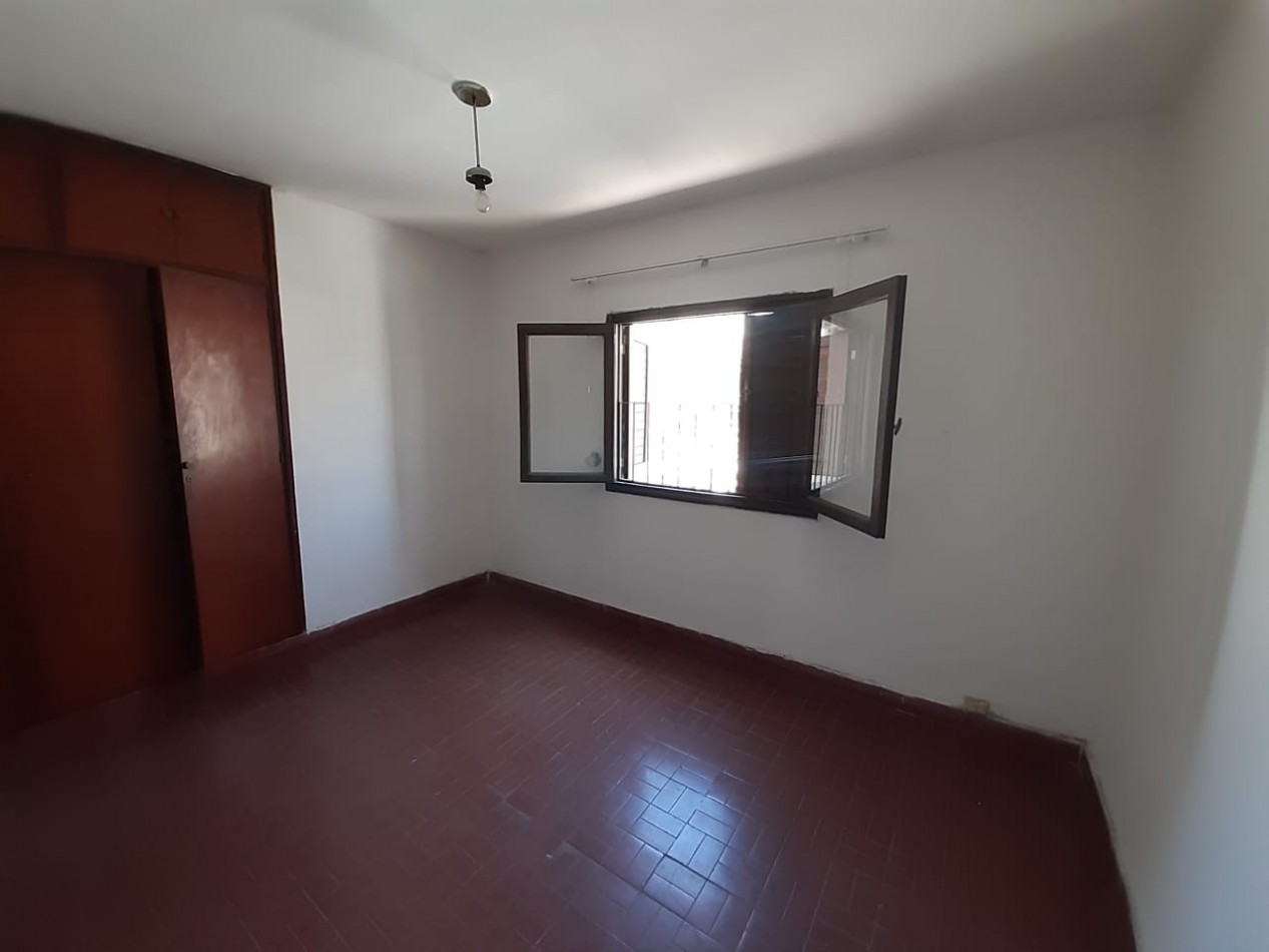 VENTA CASA EN PLANTA ALTA ZONA ALVARADO AL 1700