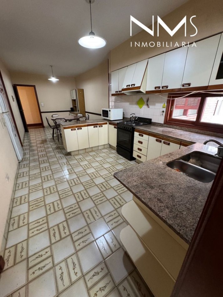 SE ALQUILA DEPARTAMENTO DE 3 HABITACIONES Y COCHERA - DR. ADOLFO GUEMES ESQ SANTIAGO DEL ESTERO