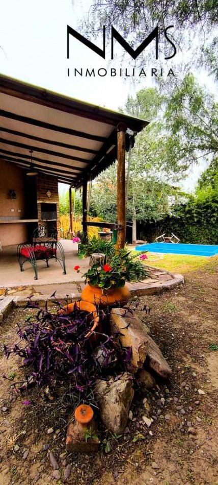 SE ALQUILA CASA CAMPESTRE DE DOS HABITACIONES Y PILETA - DOS PLANTAS - LA PEDRERA