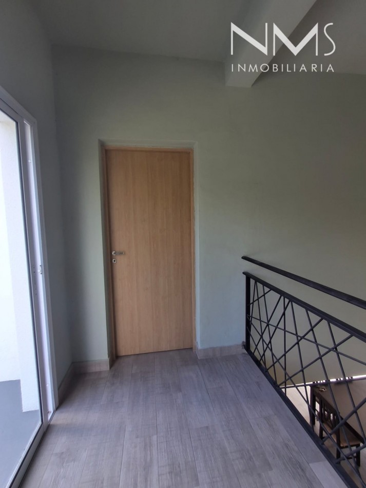 EN VENTA Casa de 2 plantas c/ pileta en Cerrillos