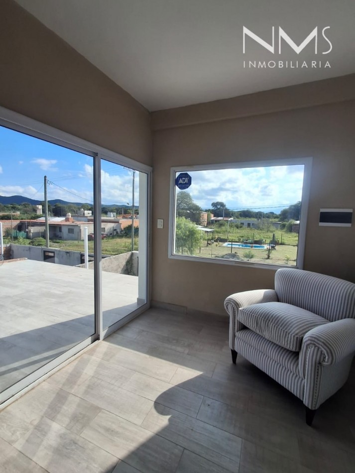 EN VENTA Casa de 2 plantas c/ pileta en Cerrillos