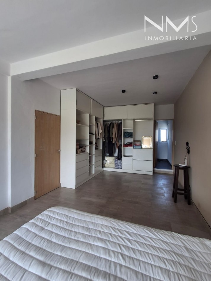 EN VENTA Casa de 2 plantas c/ pileta en Cerrillos
