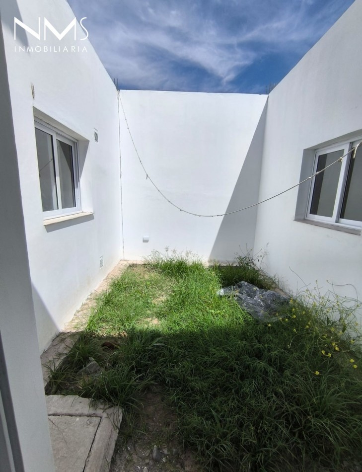 VENTA CASA EN ZONA SUR - VIA AURELIA - EXCELENTE OPORTUNIDAD