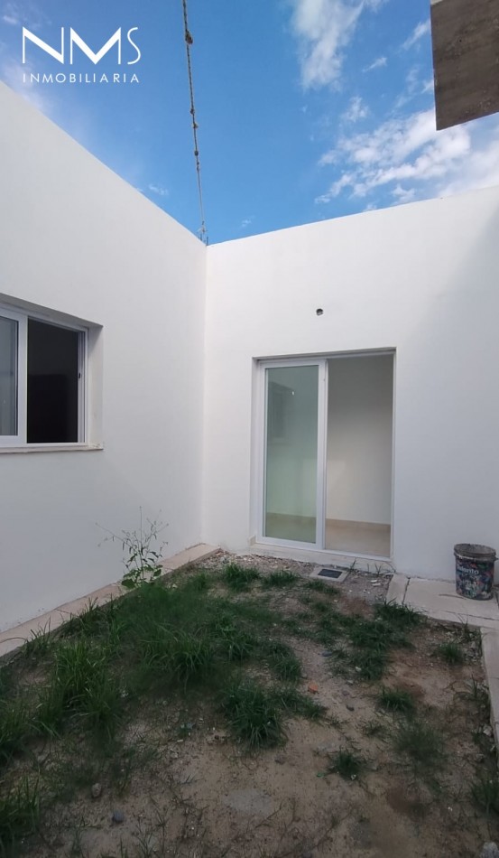 VENTA CASA EN ZONA SUR - VIA AURELIA - EXCELENTE OPORTUNIDAD