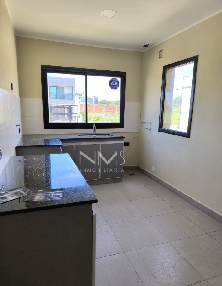 VENTA CASA EN VIA AURELIA (Zona Sur)