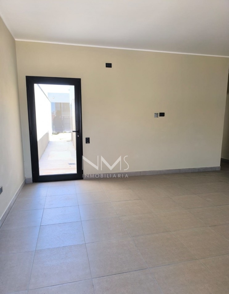 VENTA CASA EN VIA AURELIA (Zona Sur)