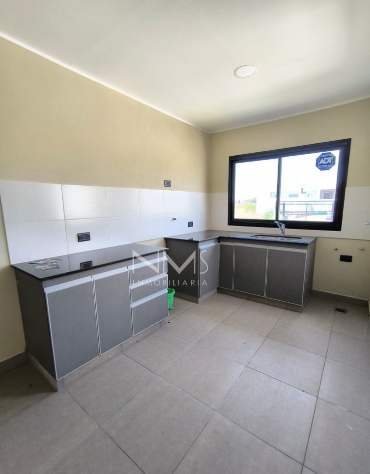VENTA CASA EN VIA AURELIA (Zona Sur)