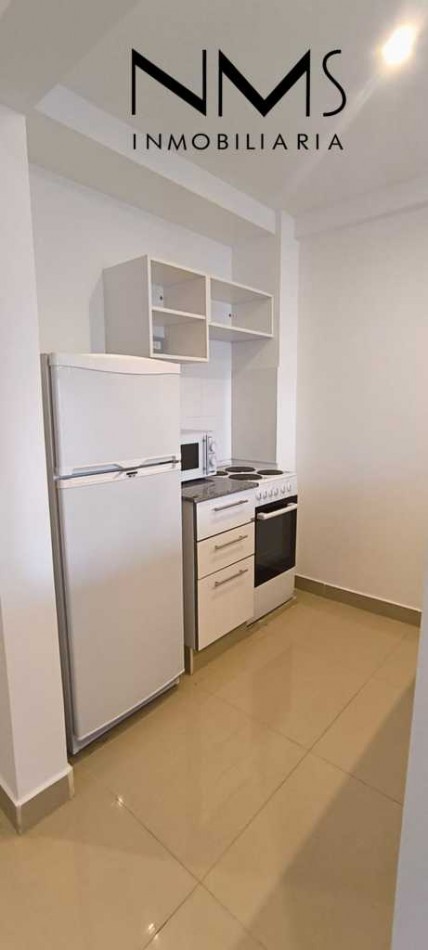 SE ALQUILA MONOAMBIENTE AMOBLADO - EDIFICIO BAMBU  - AV. BELGRANO ESQ PEDERNERA - $450.000