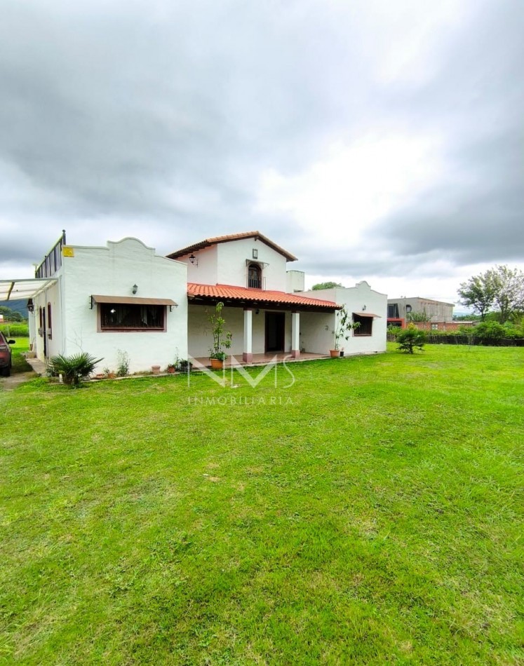 VENTA - IMPORTANTE CASA DE CAMPO EN RUTA 26