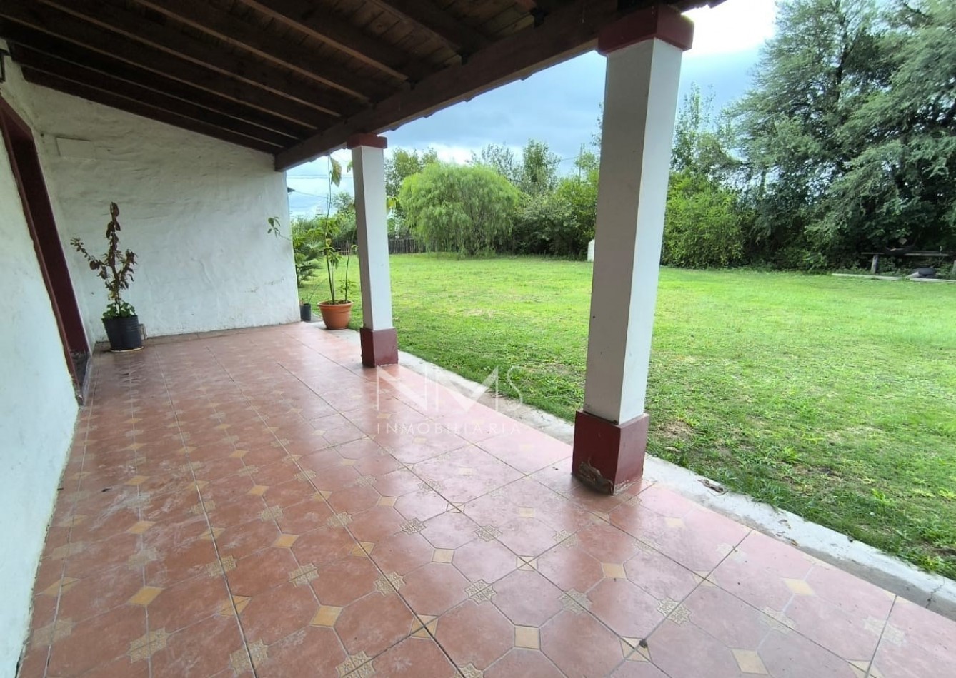 VENTA - IMPORTANTE CASA DE CAMPO EN RUTA 26