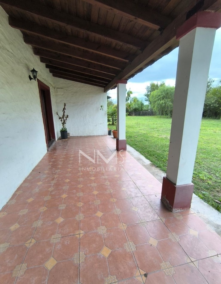 VENTA - IMPORTANTE CASA DE CAMPO EN RUTA 26