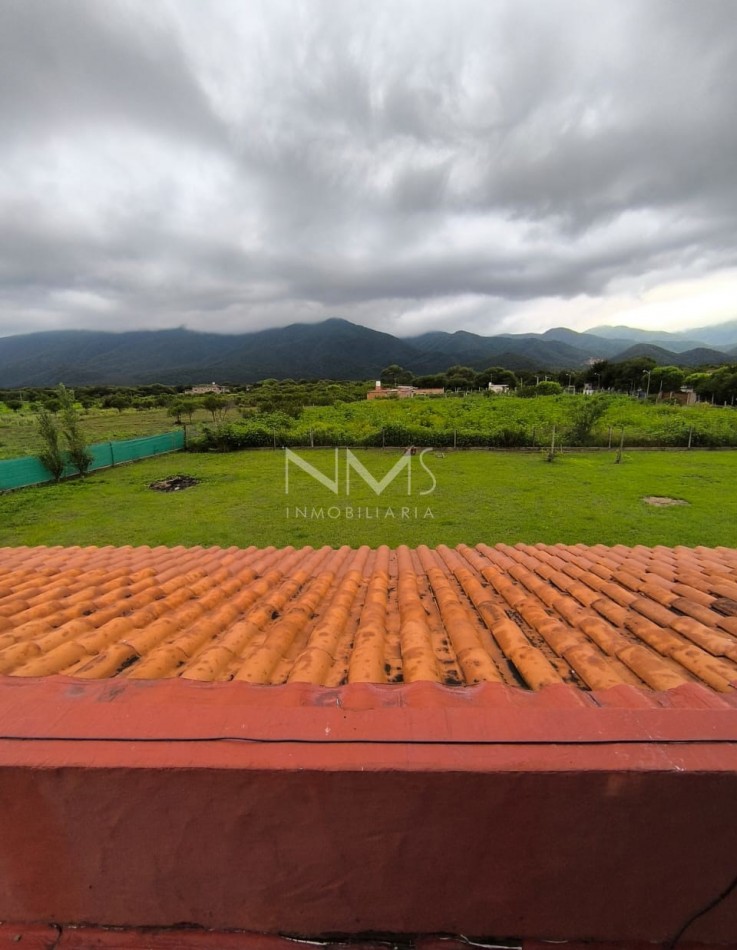 VENTA - IMPORTANTE CASA DE CAMPO EN RUTA 26
