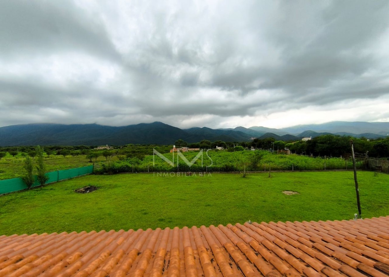 VENTA - IMPORTANTE CASA DE CAMPO EN RUTA 26