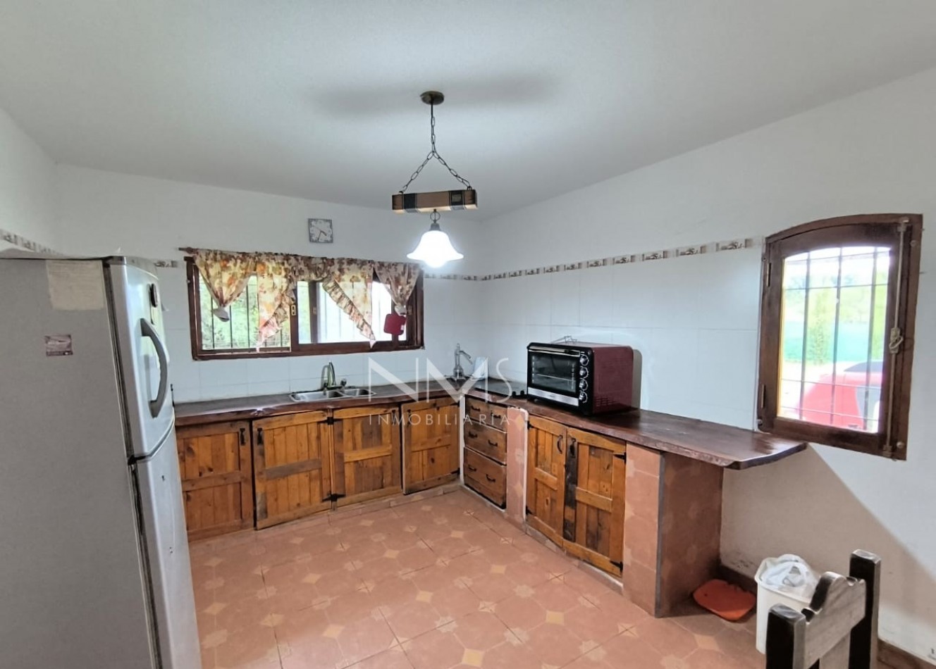 VENTA - IMPORTANTE CASA DE CAMPO EN RUTA 26