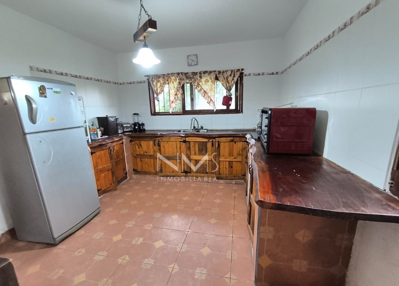 VENTA - IMPORTANTE CASA DE CAMPO EN RUTA 26