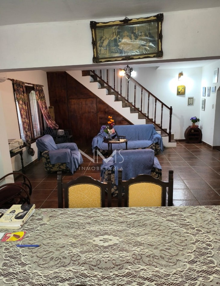 VENTA - IMPORTANTE CASA DE CAMPO EN RUTA 26