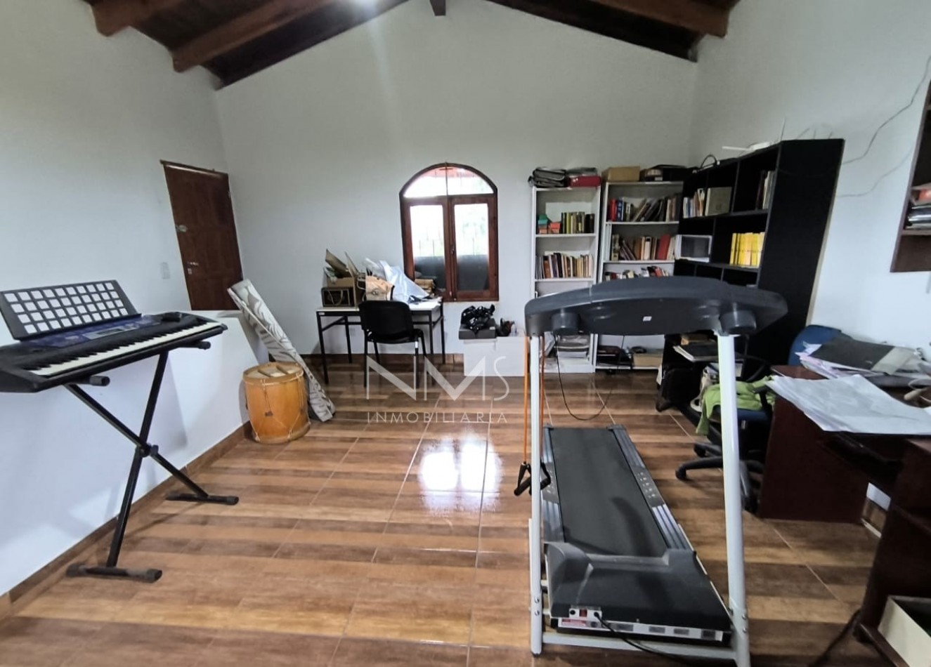 VENTA - IMPORTANTE CASA DE CAMPO EN RUTA 26
