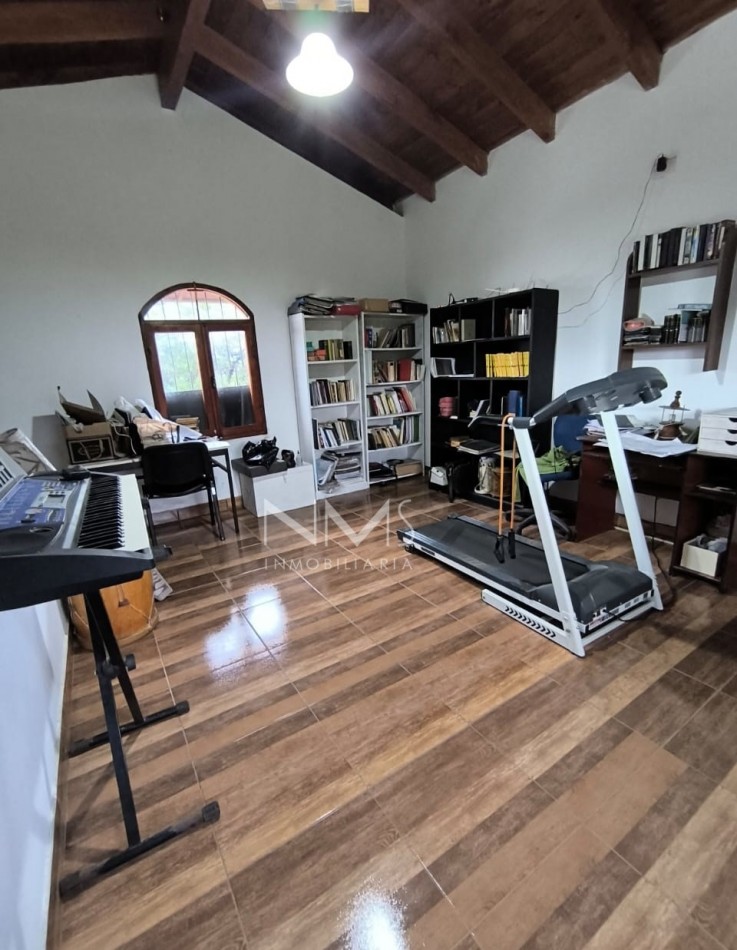 VENTA - IMPORTANTE CASA DE CAMPO EN RUTA 26