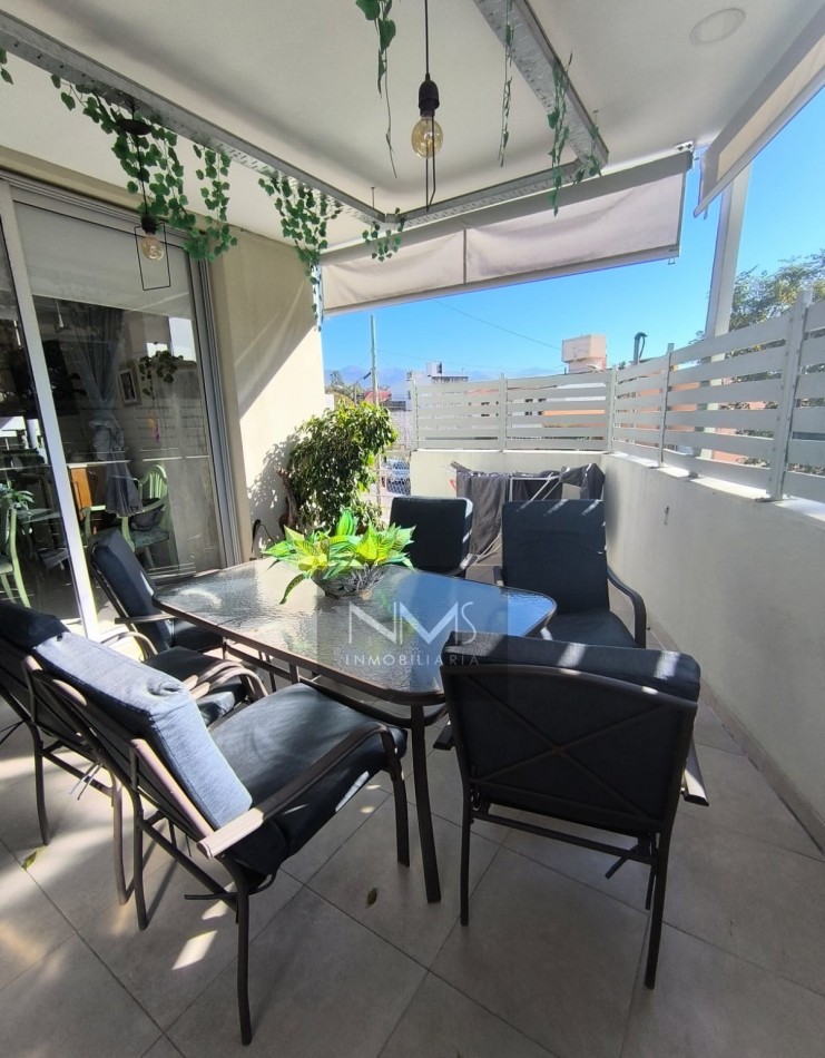 TRIPLEX EN GRAND BOURG - EN ESQUINA, A METROS DE AVDA. SAVIO