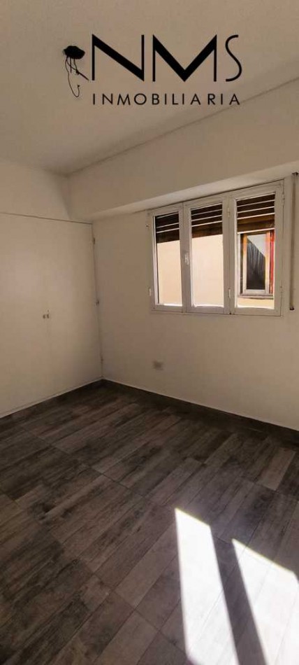 SE ALQUILA DEPARTAMENTO DE DOS PLANTAS - 2 HAB - ALVARADO AL 1.800