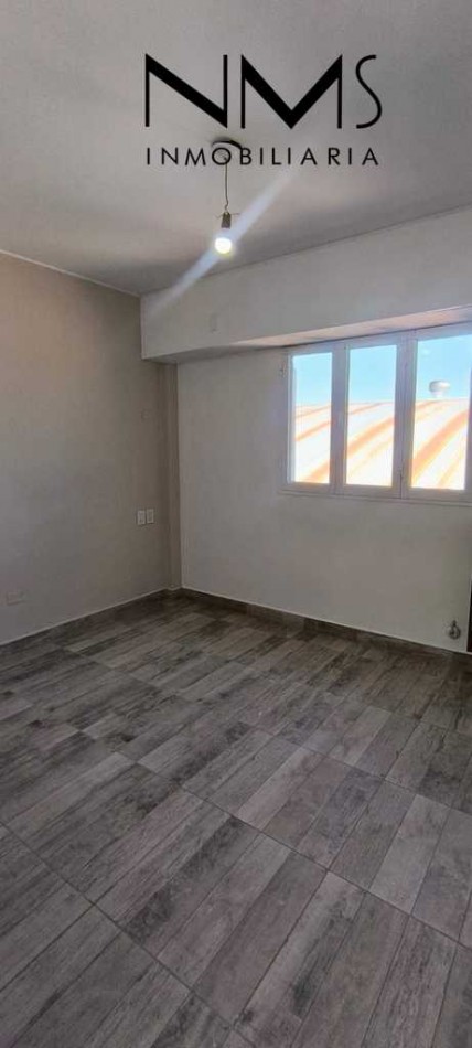 SE ALQUILA DEPARTAMENTO DE DOS PLANTAS - 2 HAB - ALVARADO AL 1.800