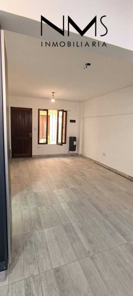 SE ALQUILA DEPARTAMENTO DE DOS PLANTAS - 2 HAB - ALVARADO AL 1.800