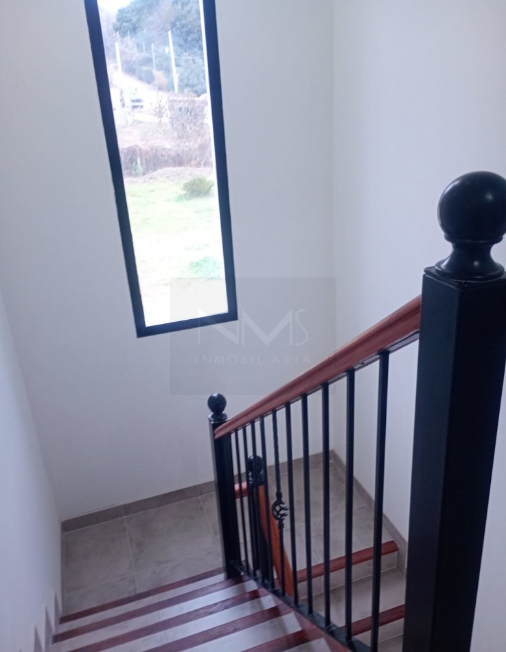 VENTA EXCEPCIONAL EN VAQUEROS - CASA DE 4 DORMITORIOS Y PISCINA