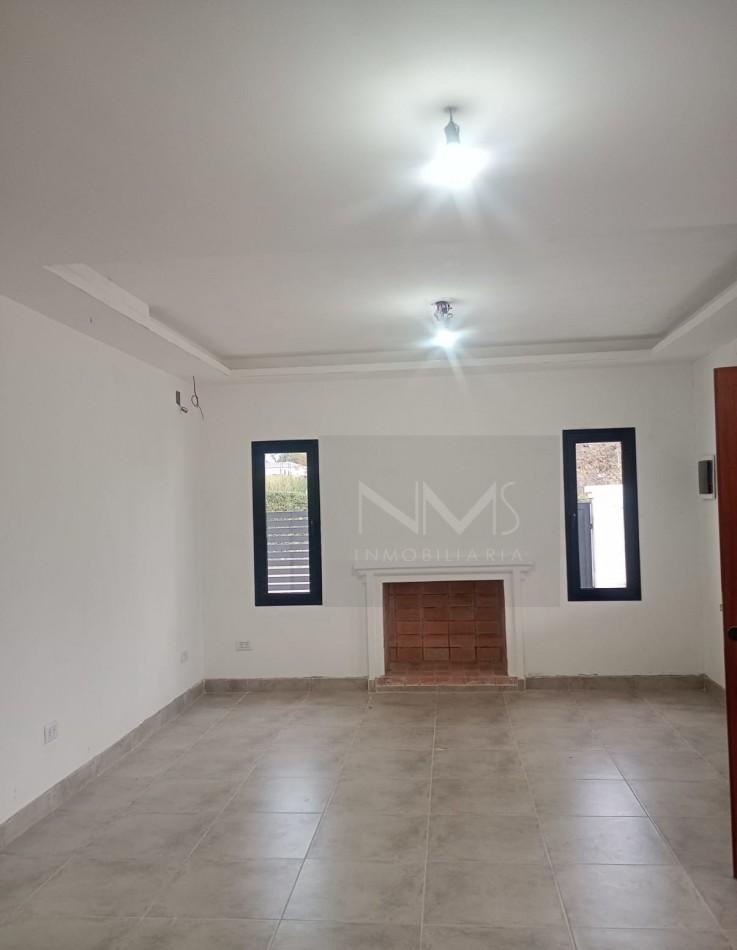 VENTA EXCEPCIONAL EN VAQUEROS - CASA DE 4 DORMITORIOS Y PISCINA