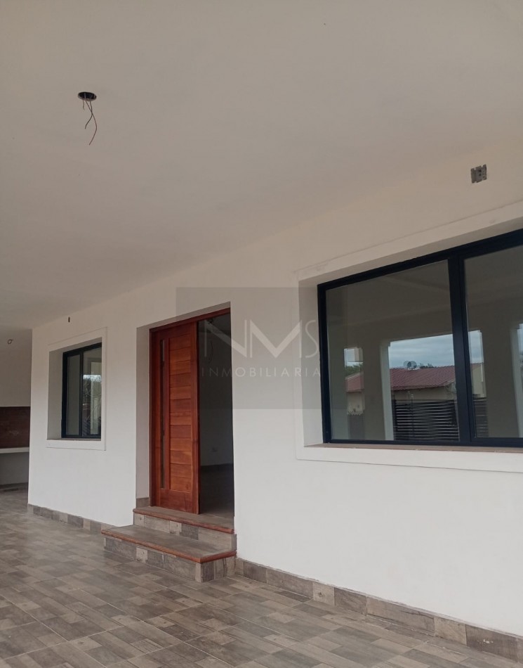 VENTA EXCEPCIONAL EN VAQUEROS - CASA DE 4 DORMITORIOS Y PISCINA