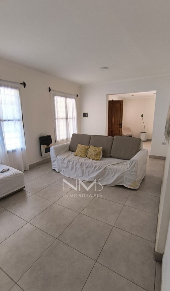 CASA EN VENTA EN GRAND BOURG - EXCELENTE OPORTUNIDAD DE INVERSION!