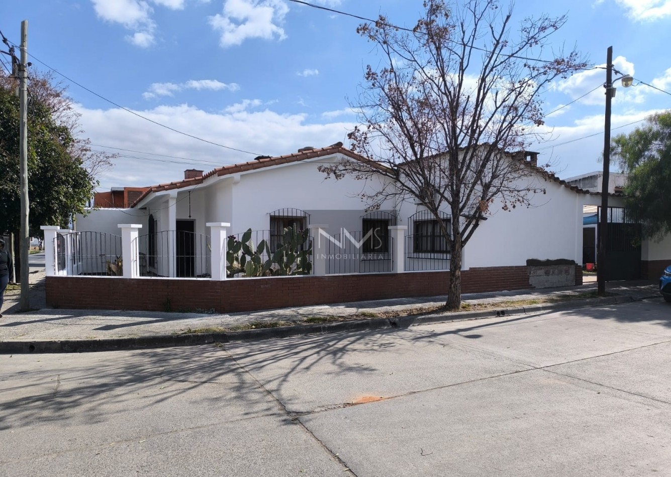 ALQUILO CASA 3 DORMITORIOS - ZONA AVDA. BELGICA