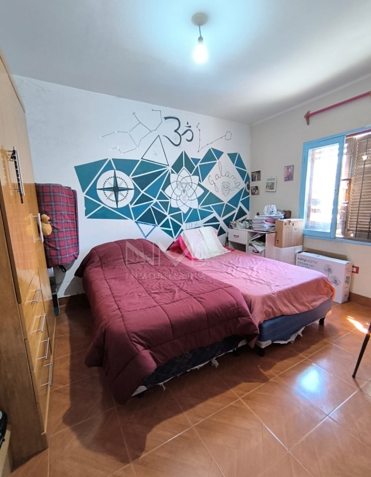 VENTA - CASA CUATRO DORMITORIOS - B° HERNANDO DE LERMA