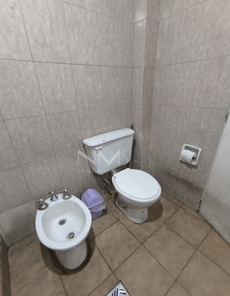 VENTA - CASA CUATRO DORMITORIOS - B° HERNANDO DE LERMA