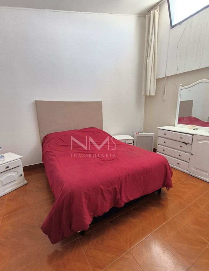 VENTA - CASA CUATRO DORMITORIOS - B° HERNANDO DE LERMA