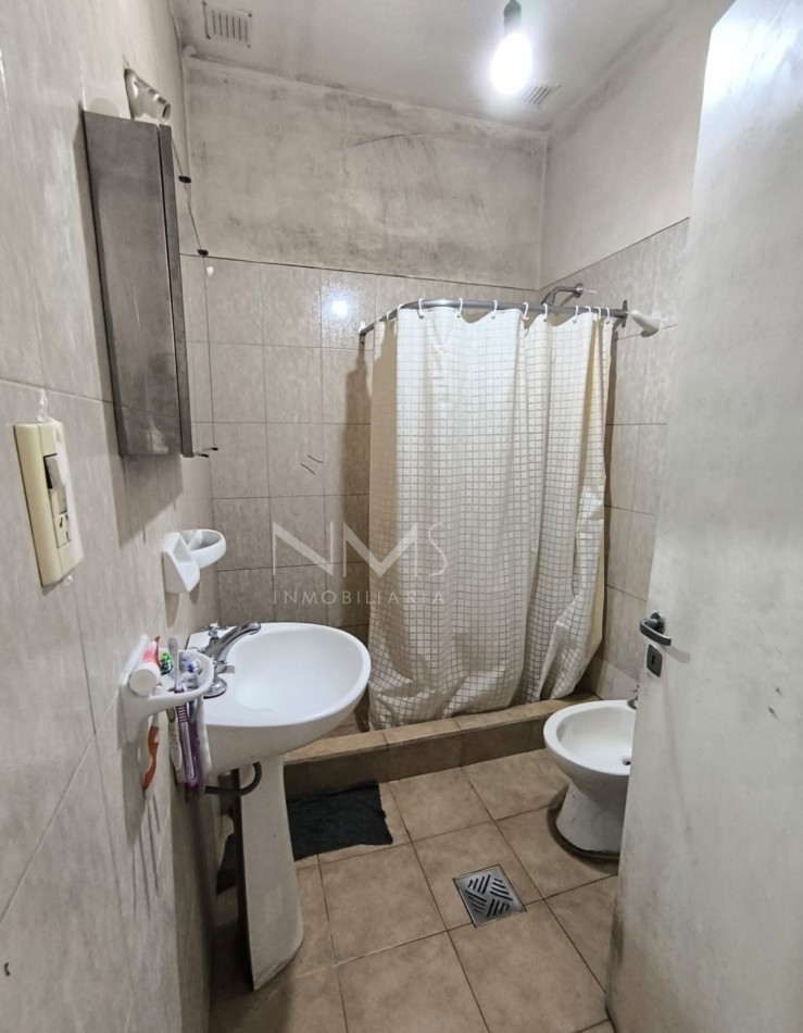 VENTA - CASA CUATRO DORMITORIOS - B° HERNANDO DE LERMA