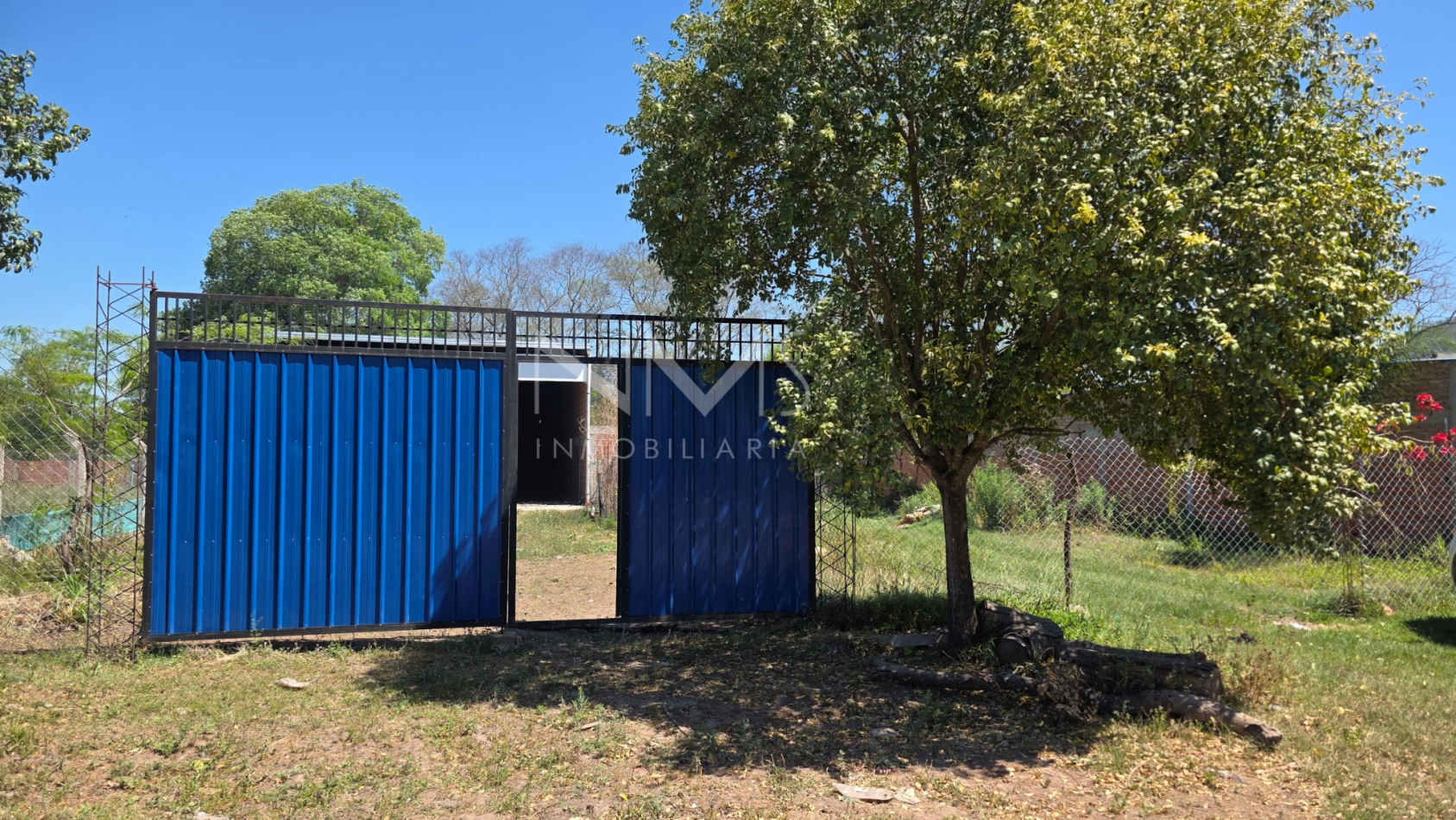 ALQUILER DE GALPON EN SALVADOR MAZZA 