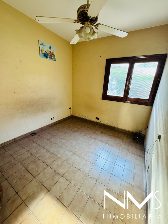 VENTA DE CASA 4 DORM. EN B° INTERSINDICAL - ZONA SUR