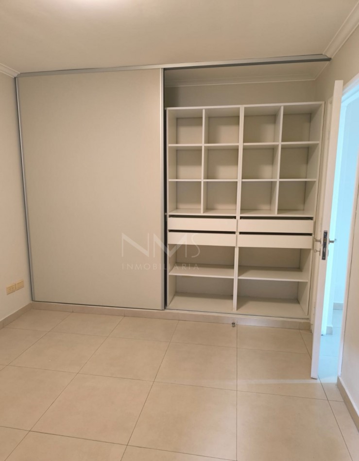 ALQUILER DE DEPARTAMENTO 1 DORMITORIO C/COCHERA - CENTRO