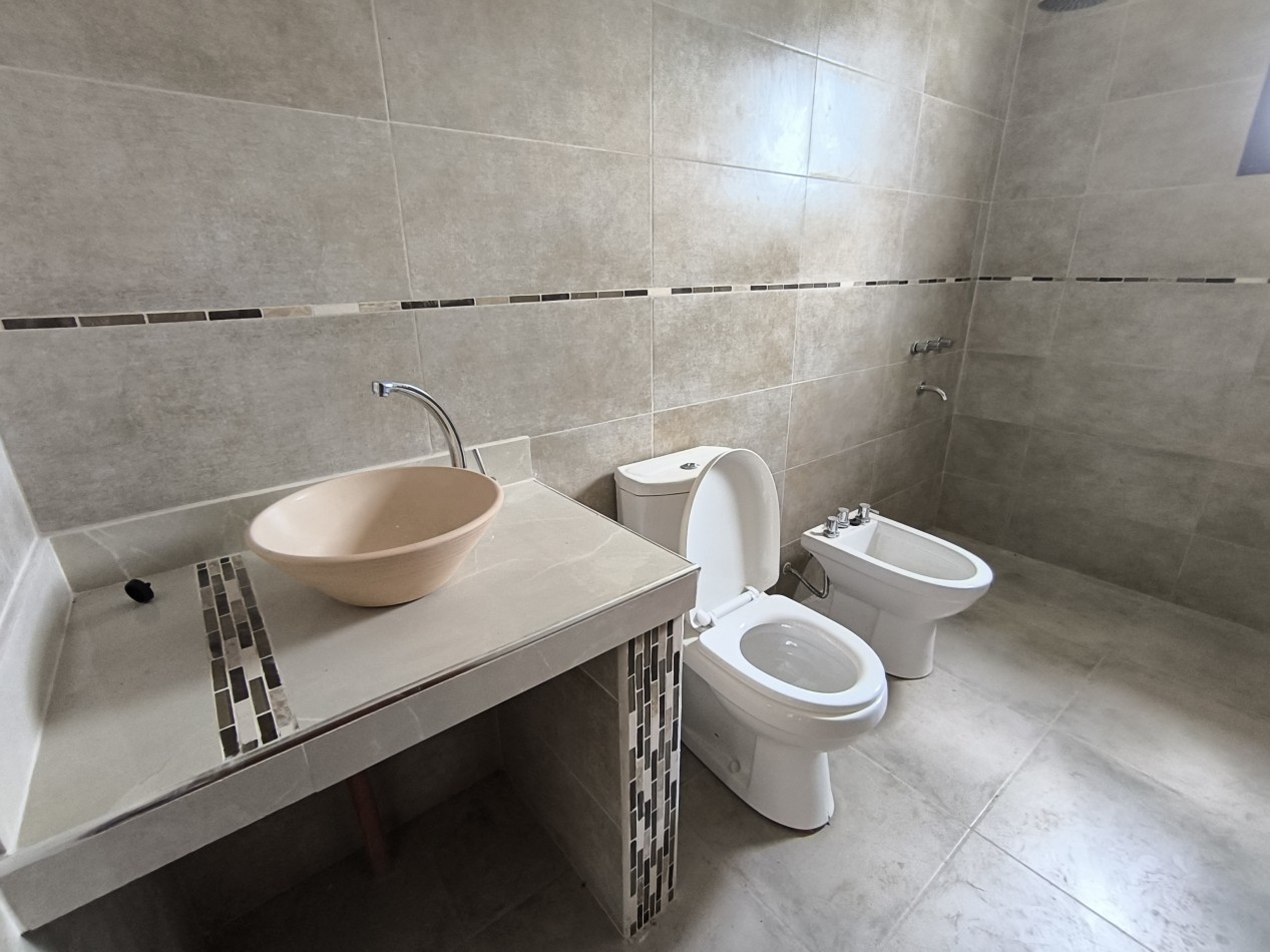 VENTA EN VAQUEROS - CASA DE 4 DORMITORIOS A ESTRENAR