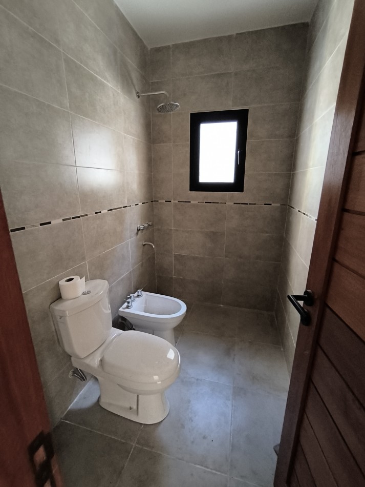 VENTA EN VAQUEROS - CASA DE 4 DORMITORIOS A ESTRENAR