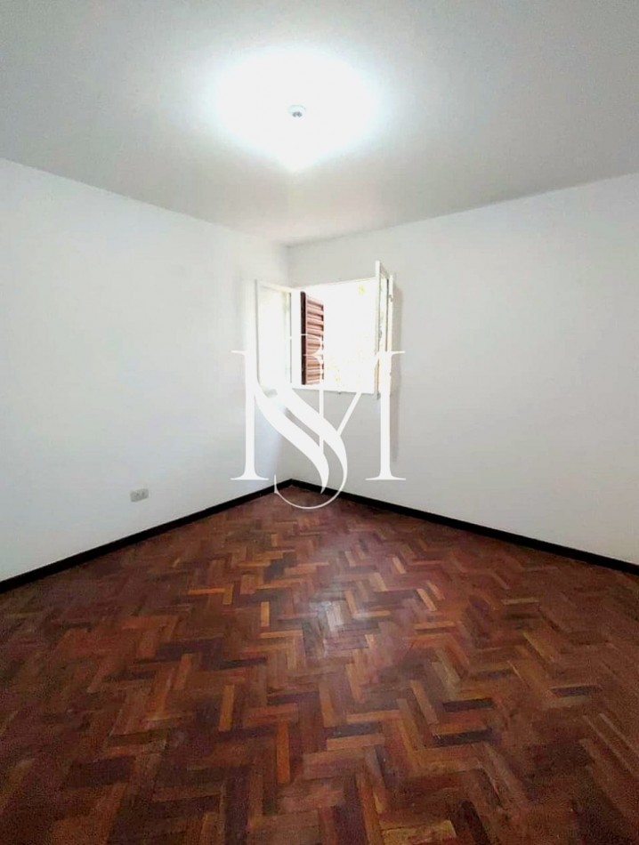 SE VENDE DEPARTAMENTO - 4 HABITACIONES CON COCHERA CERRADA - PARQUE LA VEGA