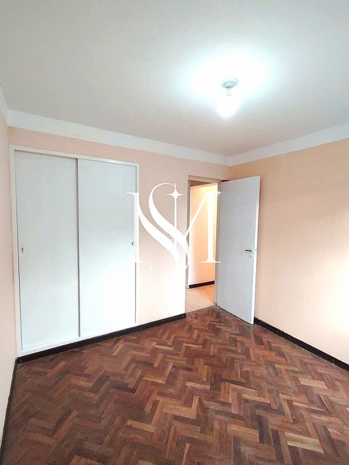 SE VENDE DEPARTAMENTO - 4 HABITACIONES CON COCHERA CERRADA - PARQUE LA VEGA
