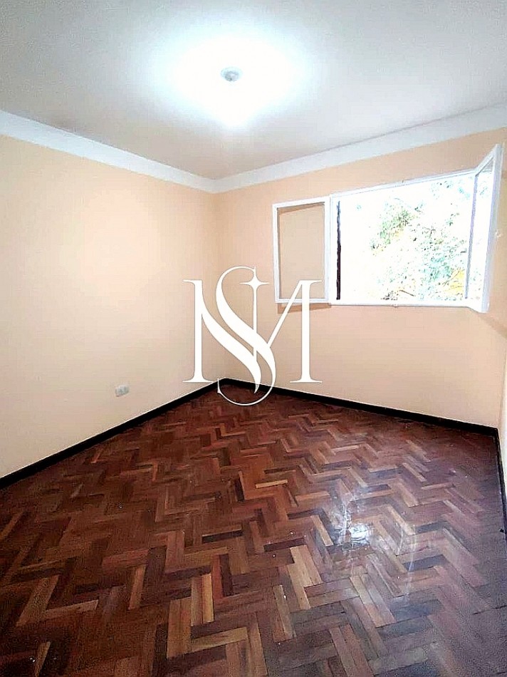 SE VENDE DEPARTAMENTO - 4 HABITACIONES CON COCHERA CERRADA - PARQUE LA VEGA