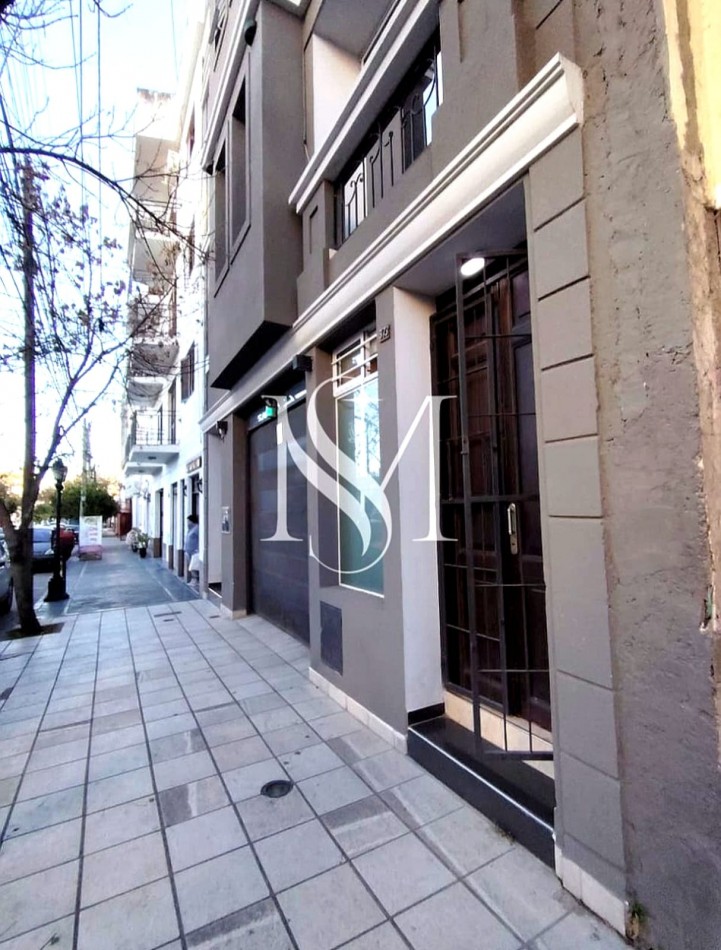 SE ALQUILA MONOAMBIENTE AMOBLADO - P/ OFICINA - CONSULTORIO - SALON DE ESTETICA - LOCAL COMERCIAL - BOLIVAR AL 300 