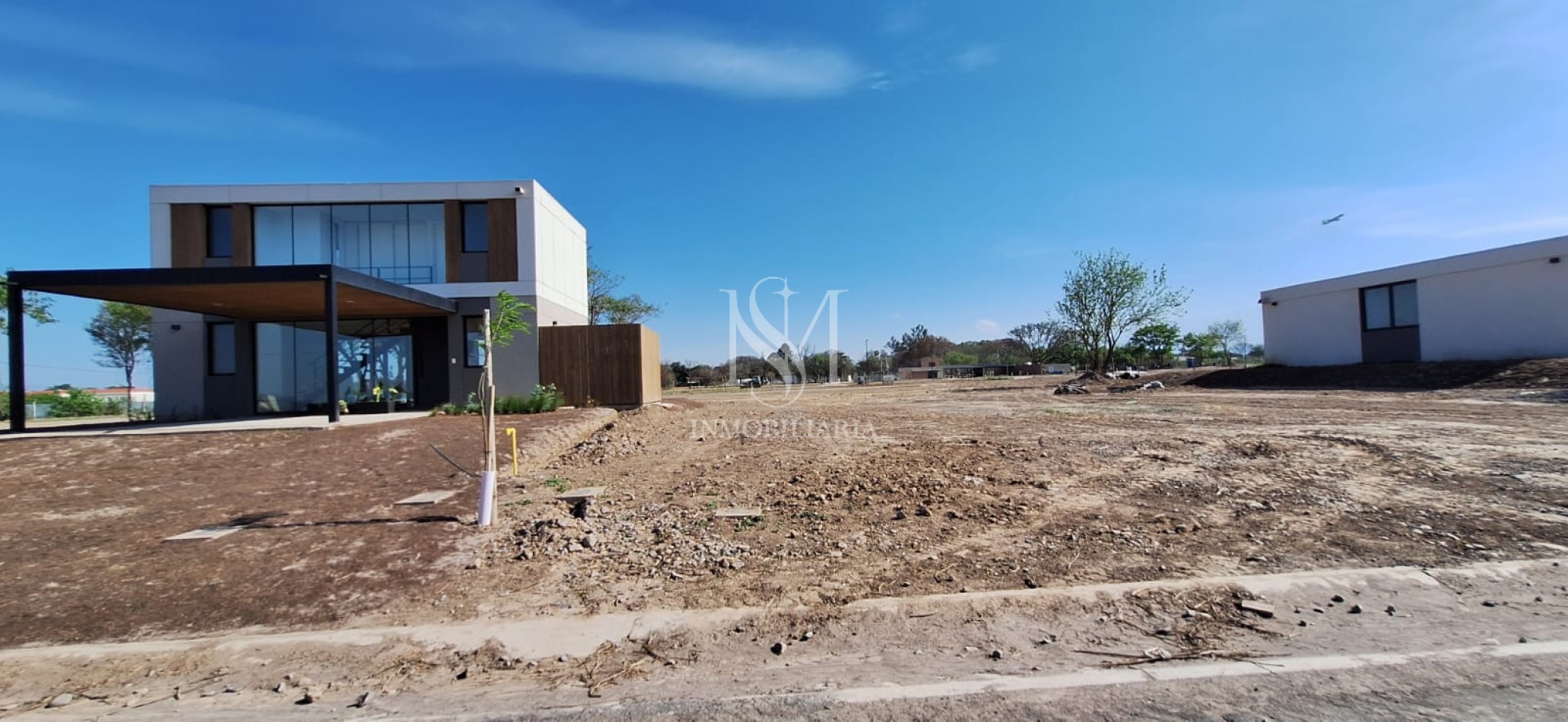 VENTA: Terreno en entrada del barrio La Verbena 