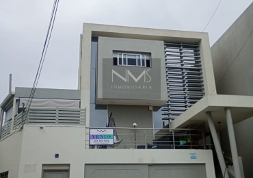 TRIPLEX EN GRAND BOURG - EN ESQUINA, A METROS DE AVDA. SAVIO 