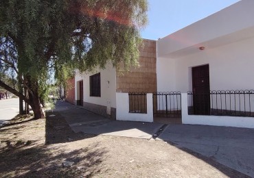 SE VENDE CASA DE 3 HABITACIONES Y COCHERA - BARRIO PABLO SARAVIA - ZONA SUR